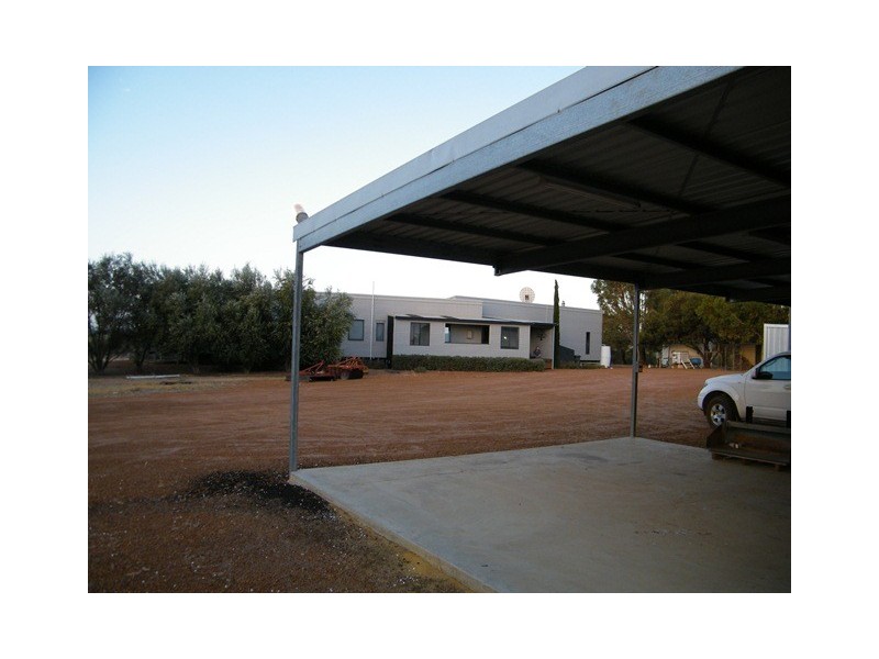 126 Fane Road, Dongara WA 6525