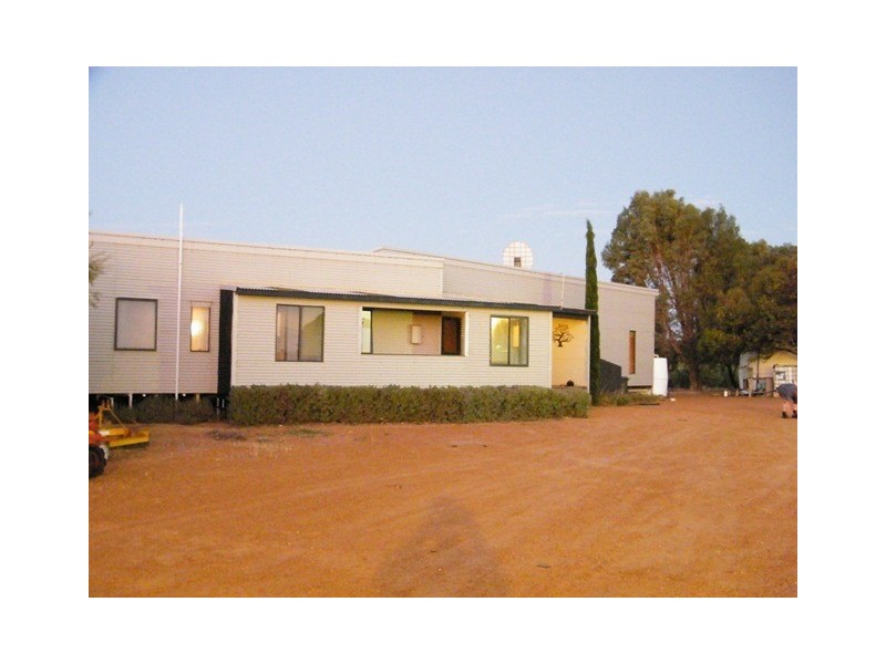 126 Fane Road, Dongara WA 6525