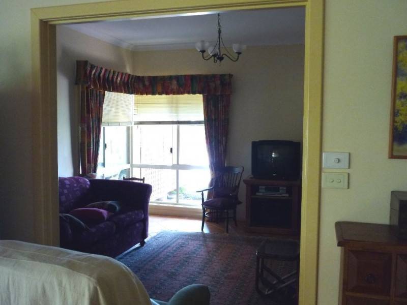 25 Church Street, Dongara WA 6525