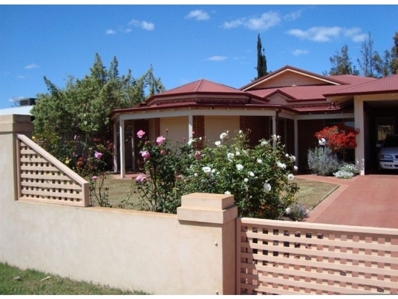 25 Church Street, Dongara WA 6525