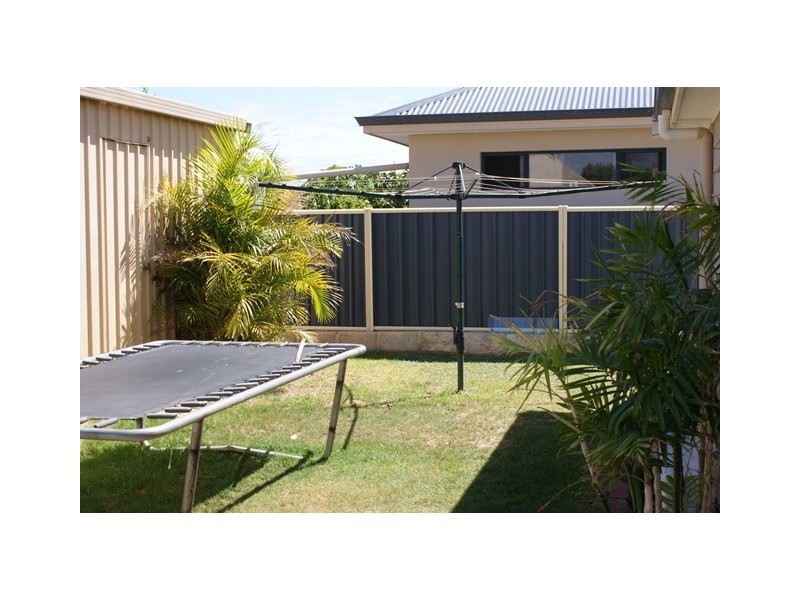 19 Walton Street, Dongara WA 6525