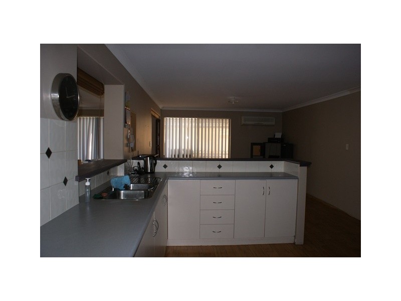 5 Thurkle Square, Dongara WA 6525