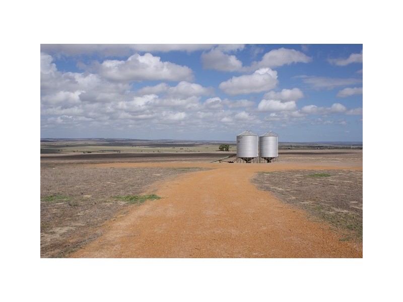 1986 Allanooka Springs Road, Allanooka WA 6525