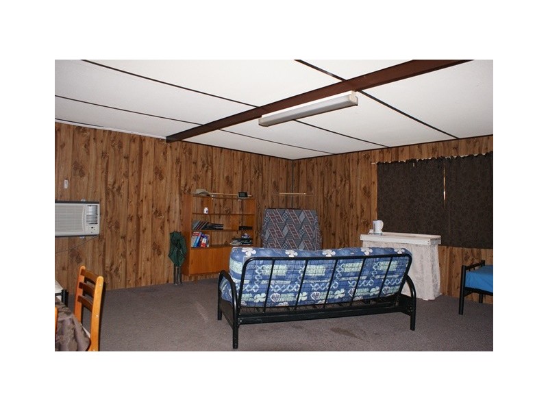 2 Howard Street, Three Springs WA 6519