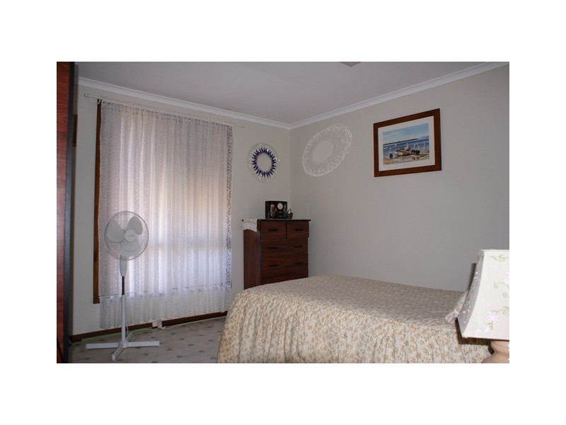 2 Howard Street, Three Springs WA 6519