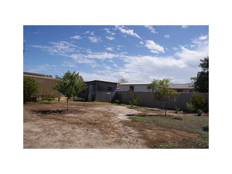 2 Howard Street, Three Springs WA 6519