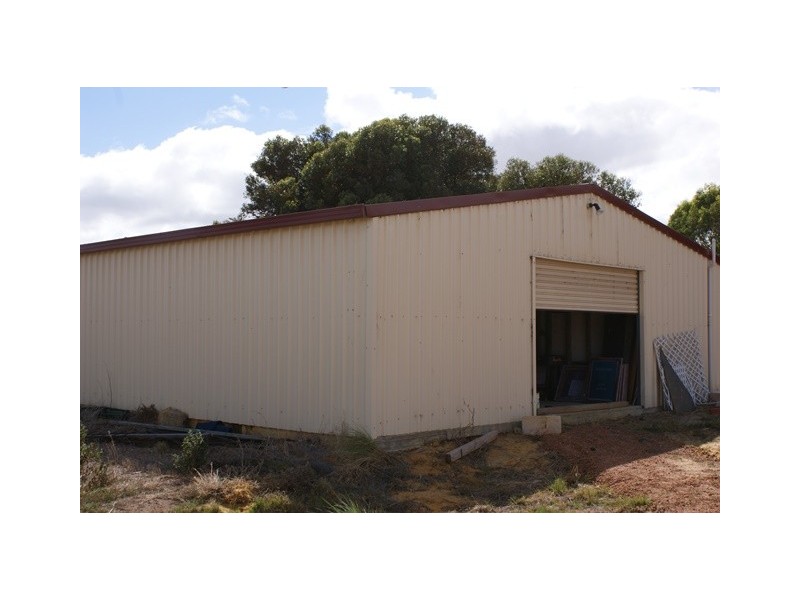 6 Sloper Vale, Dongara WA 6525