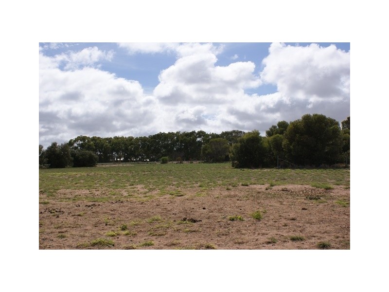 6 Sloper Vale, Dongara WA 6525