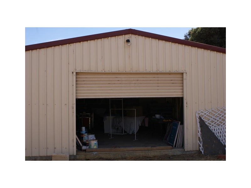 6 Sloper Vale, Dongara WA 6525