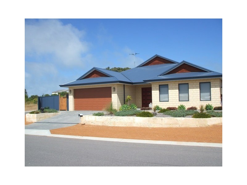 16 Mason Crescent, Port Denison WA 6525