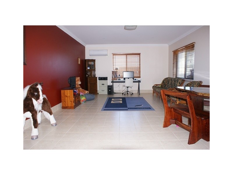 16 Mason Crescent, Port Denison WA 6525