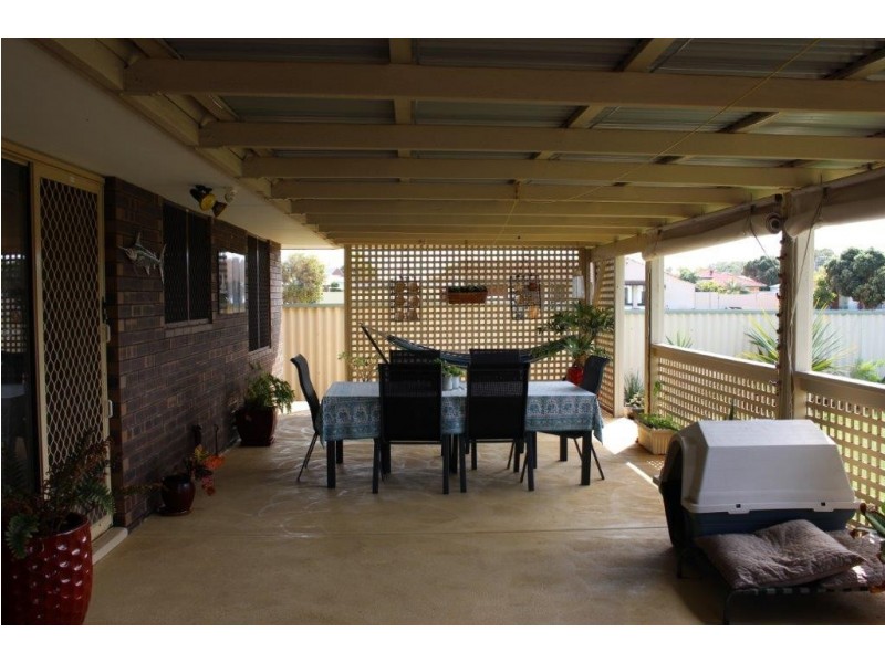14 Scott Road, Dongara WA 6525