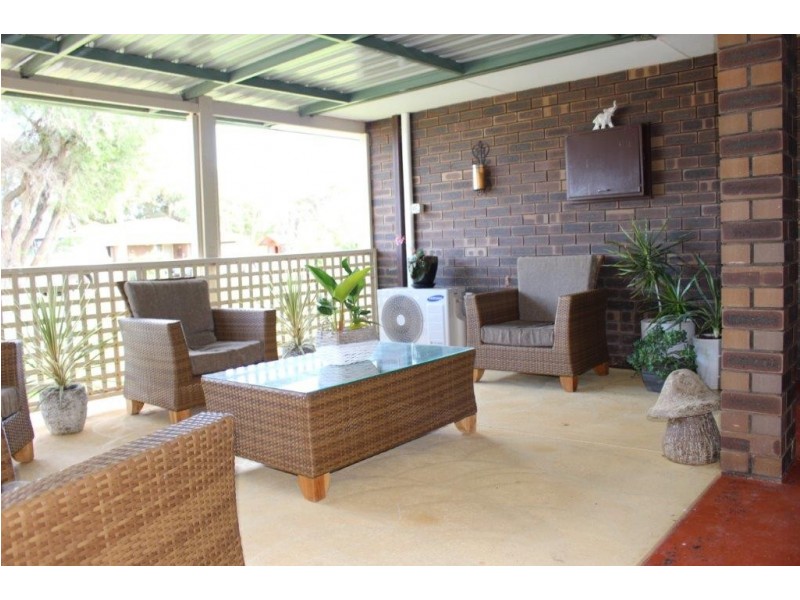 14 Scott Road, Dongara WA 6525