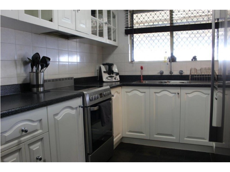 14 Scott Road, Dongara WA 6525