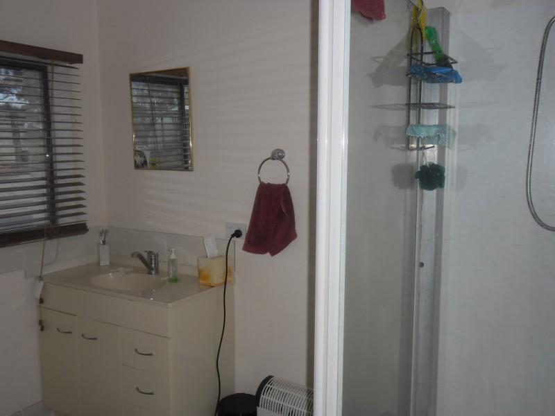 3 Railway Ave, Carnamah WA 6517