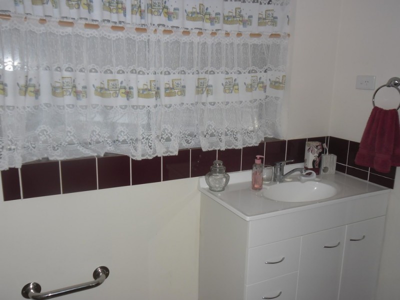 3 Railway Ave, Carnamah WA 6517