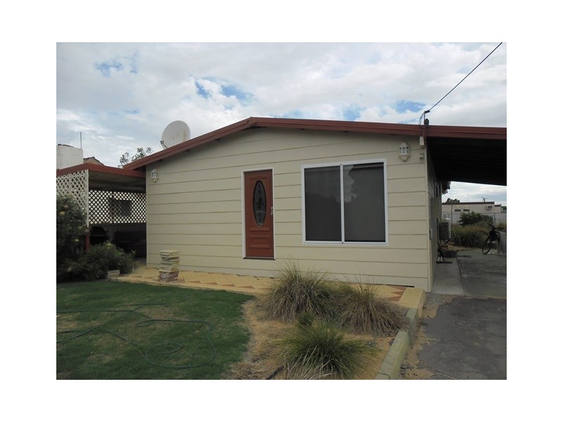 5 Newman Street, Carnamah WA 6517