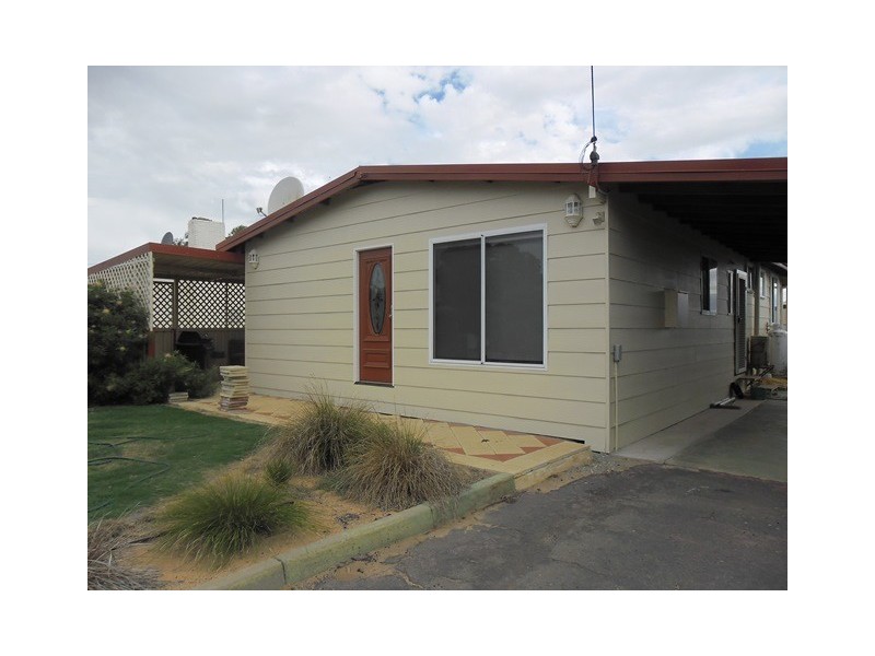 5 Newman Street, Carnamah WA 6517