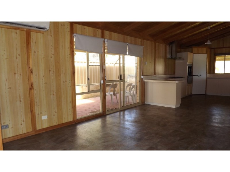 2 Hendy Street, Port Denison WA 6525