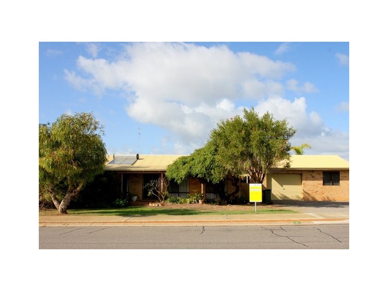 6 Delmage Street, Dongara WA 6525