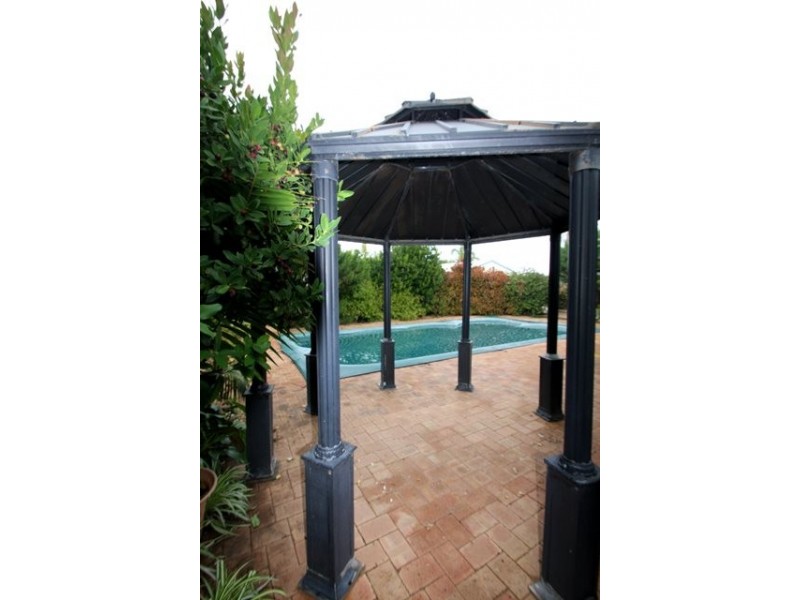 6 Delmage Street, Dongara WA 6525