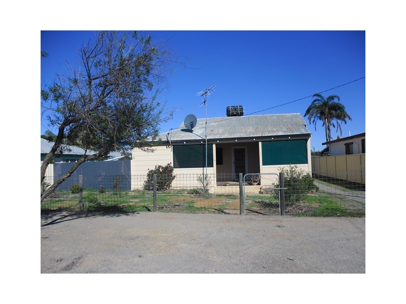 10 Robertson Street, Carnamah WA 6517