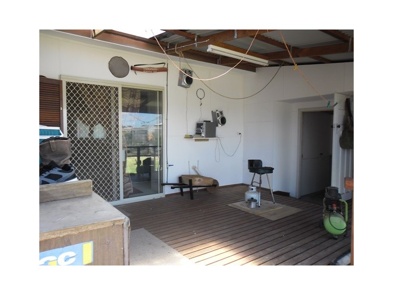 10 Robertson Street, Carnamah WA 6517