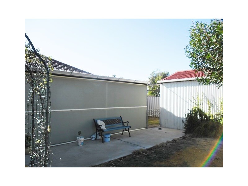 11 Caron St, Carnamah WA 6517