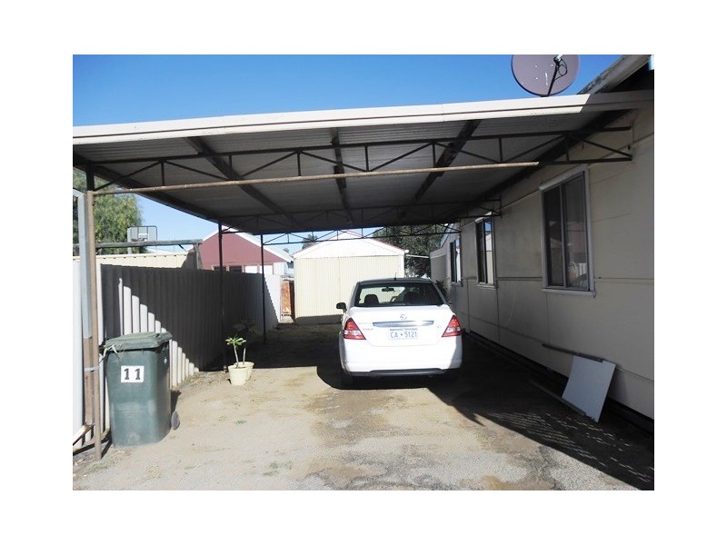 11 Caron St, Carnamah WA 6517