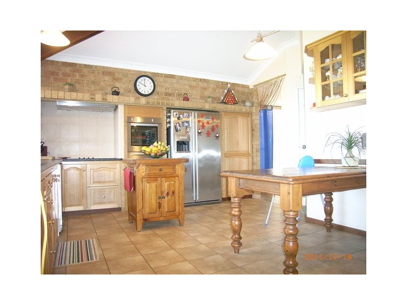 31 Church St, Dongara WA 6525