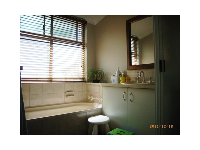 31 Church St, Dongara WA 6525