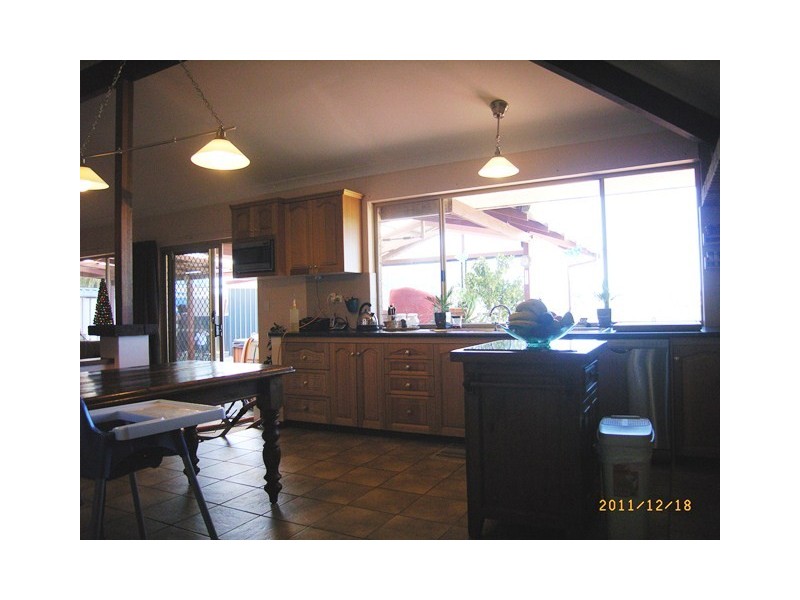 31 Church St, Dongara WA 6525