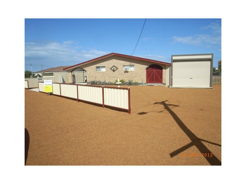 6 Healy St, Port Denison WA 6525