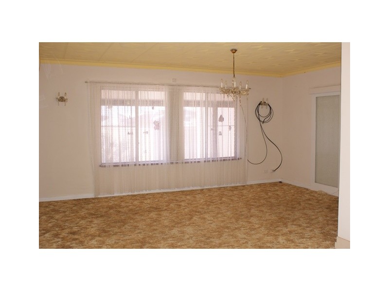 6 Healy St, Port Denison WA 6525