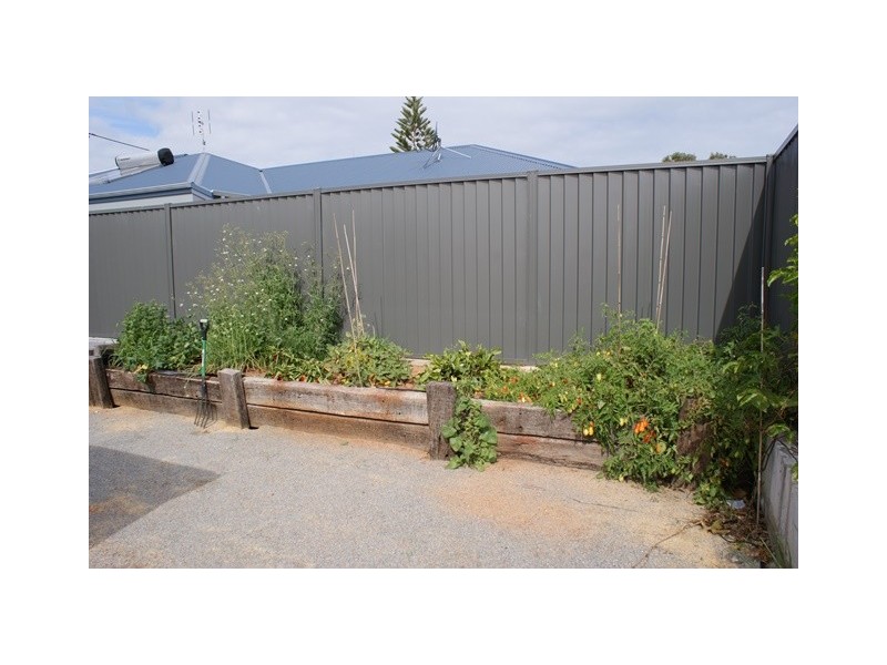 3 Church St, Dongara WA 6525