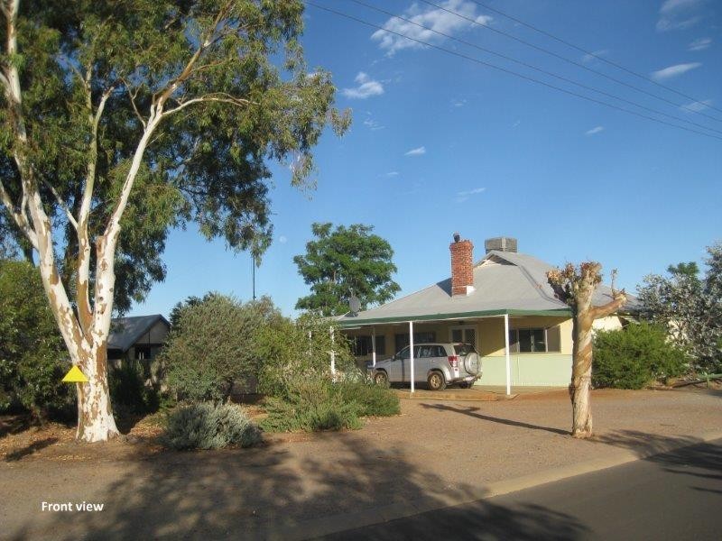 8 Niven Crescent, Carnamah WA 6517