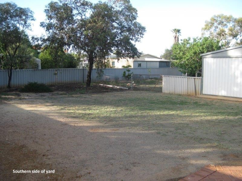 8 Niven Crescent, Carnamah WA 6517