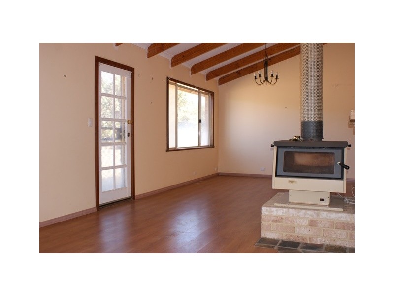 65 Brennand Road, Dongara WA 6525