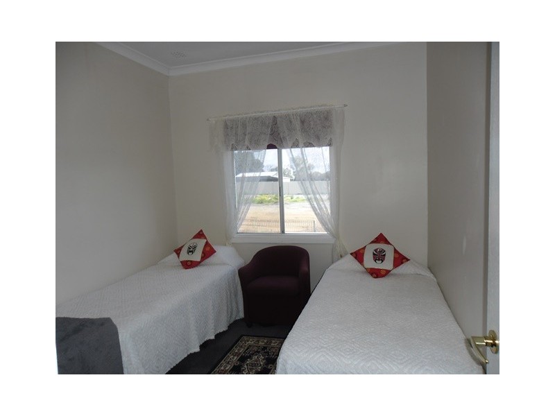 14 Railway Ave, Carnamah WA 6517