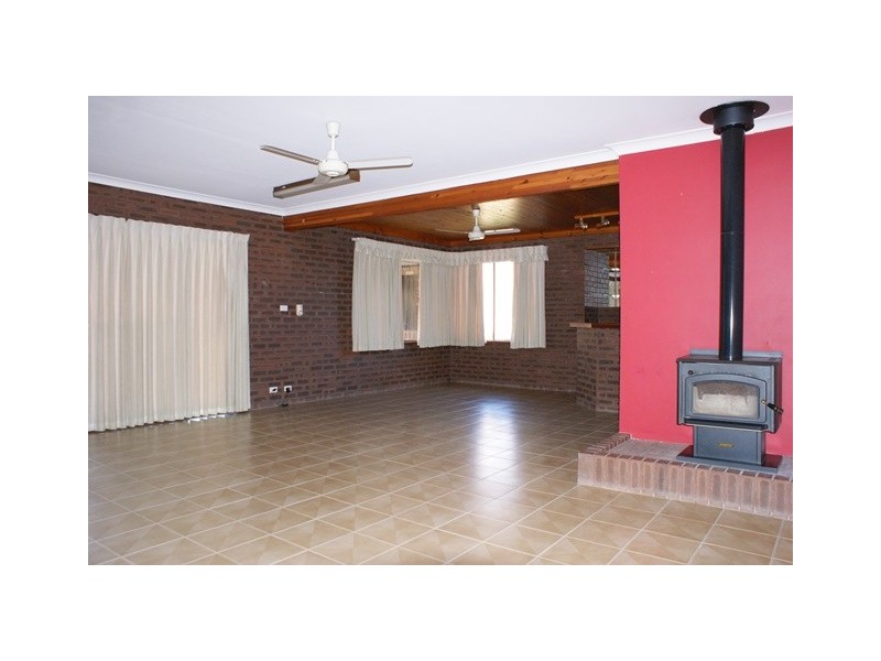 27 Clemintina Road, Dongara WA 6525