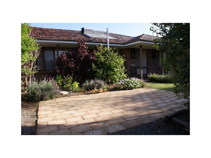 27 Clemintina Road, Dongara WA 6525