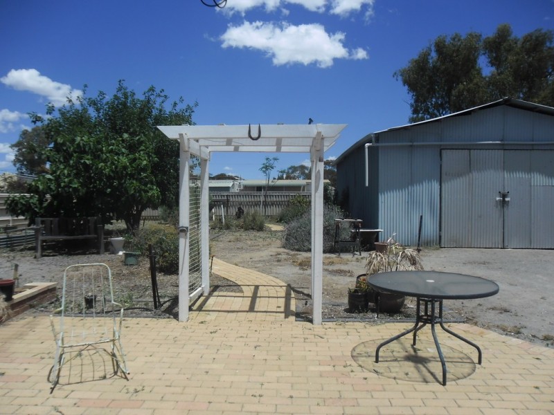 22 Railway Avenue, Carnamah WA 6517