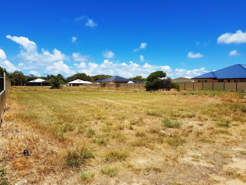 14 Cardwell Gardens, Dongara WA 6525