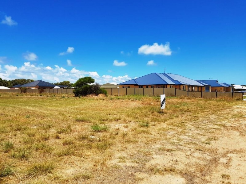 14 Cardwell Gardens, Dongara WA 6525