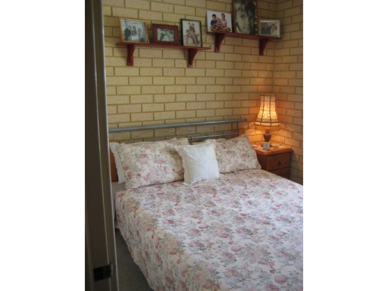 8 Canny Place, Port Denison WA 6525