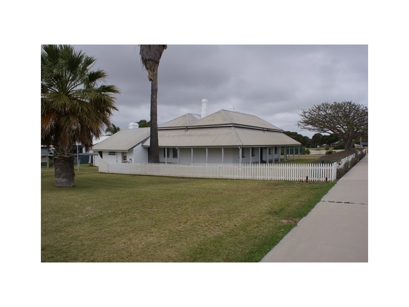 50 Waldeck Street, Dongara WA 6525