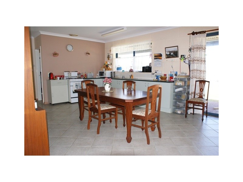 24 Sea Ripple Ave, Port Denison WA 6525