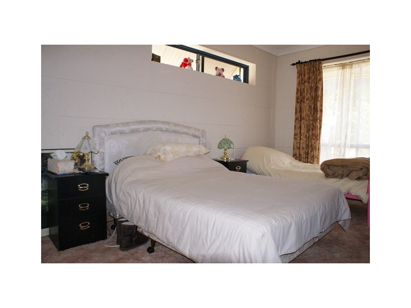 24 Sea Ripple Ave, Port Denison WA 6525