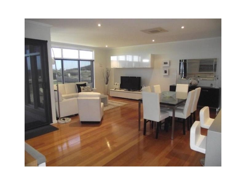 4 Marina Heights, Port Denison WA 6525