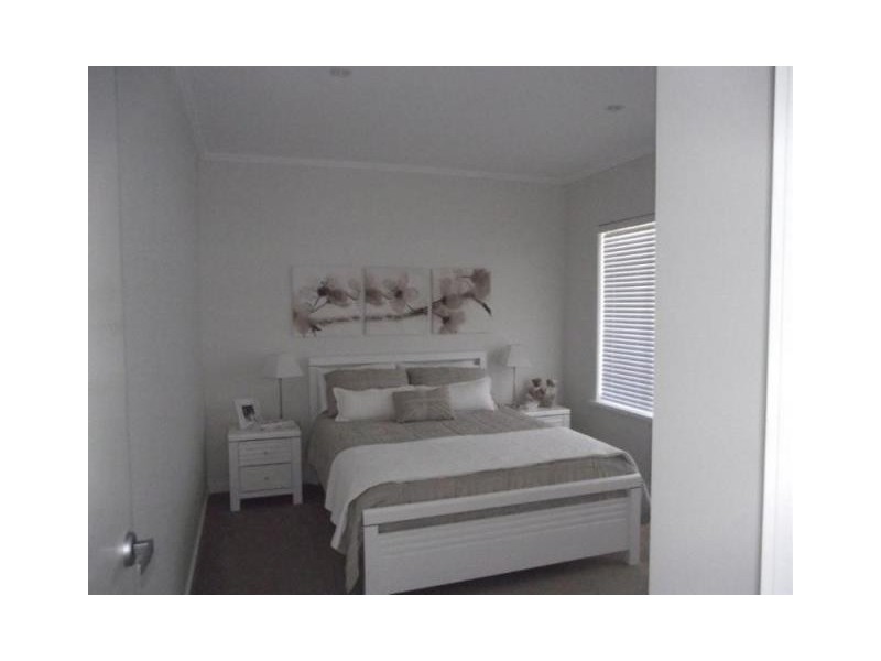 4 Marina Heights, Port Denison WA 6525